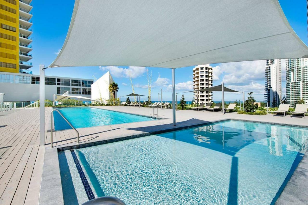 Air On Broadbeach - Stunning Ocean Views! Gold Coast Esterno foto